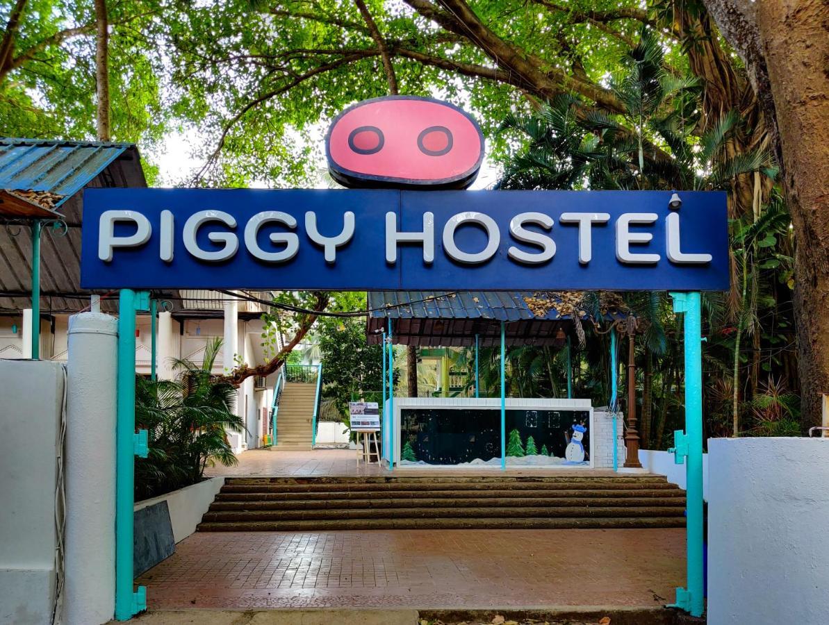Piggy Hostel Calangute Exterior foto