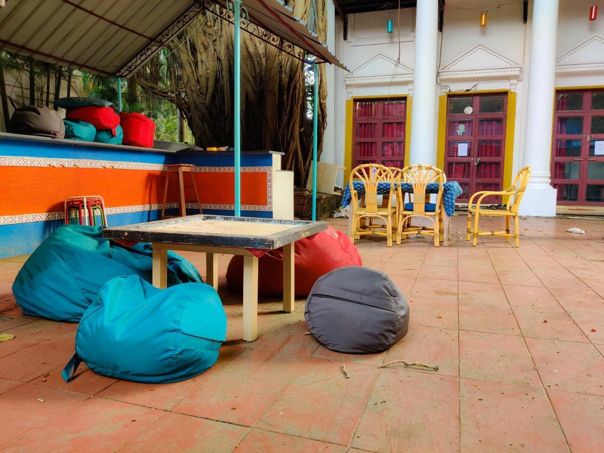 Piggy Hostel Calangute Exterior foto